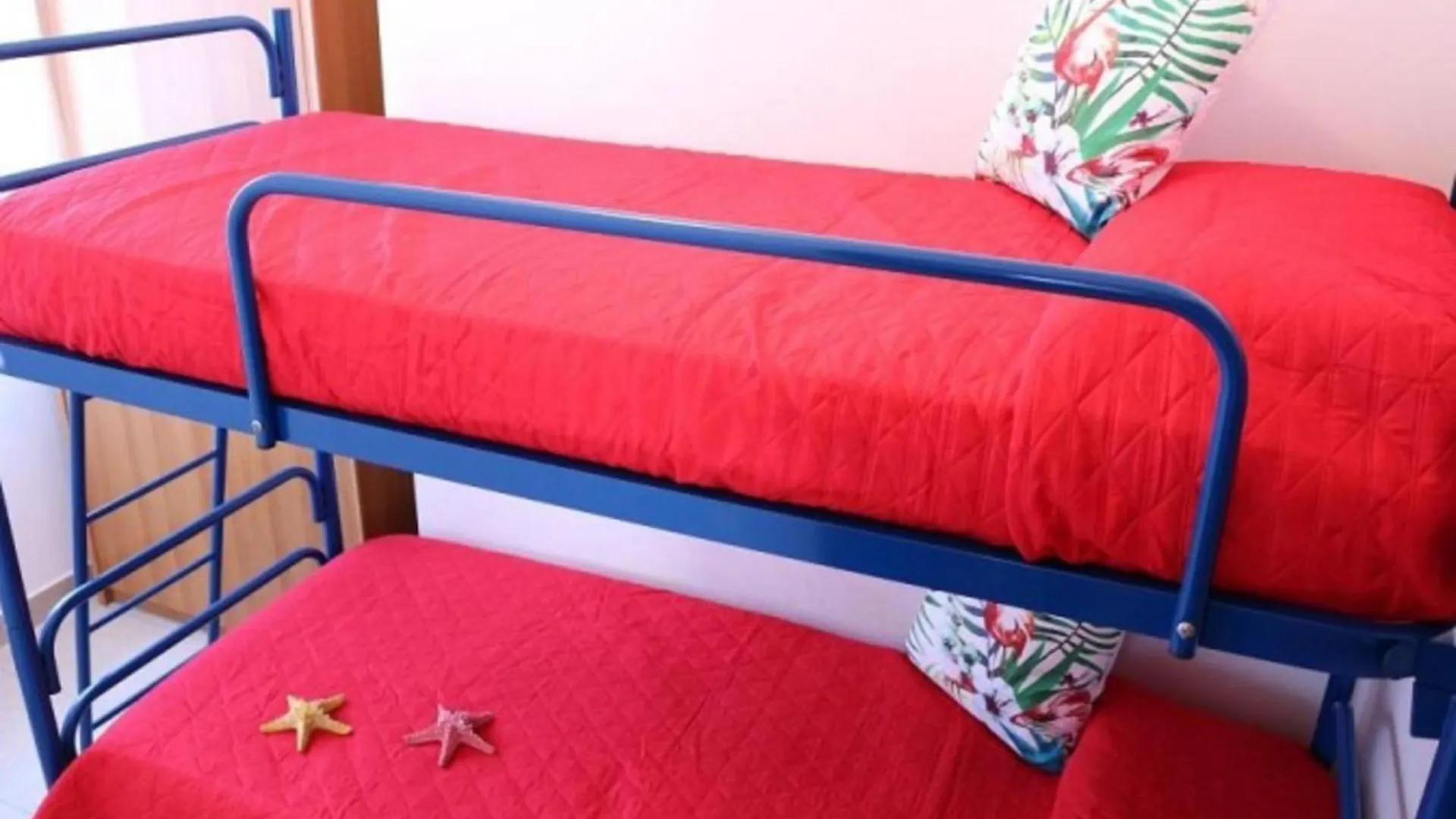 Comfortable Family Escape - Beahost Bibione Apartment